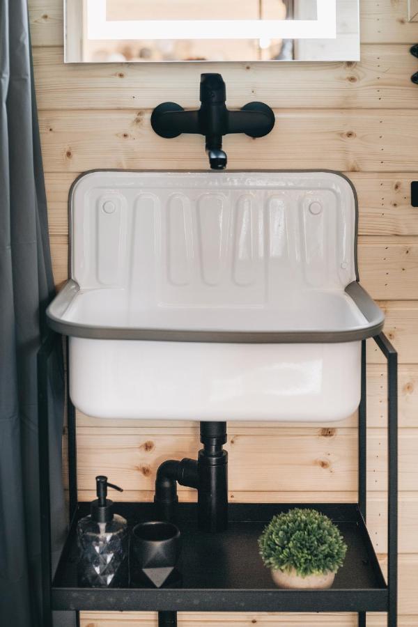 Idyllisches Tiny House Mit Sauna Loebau